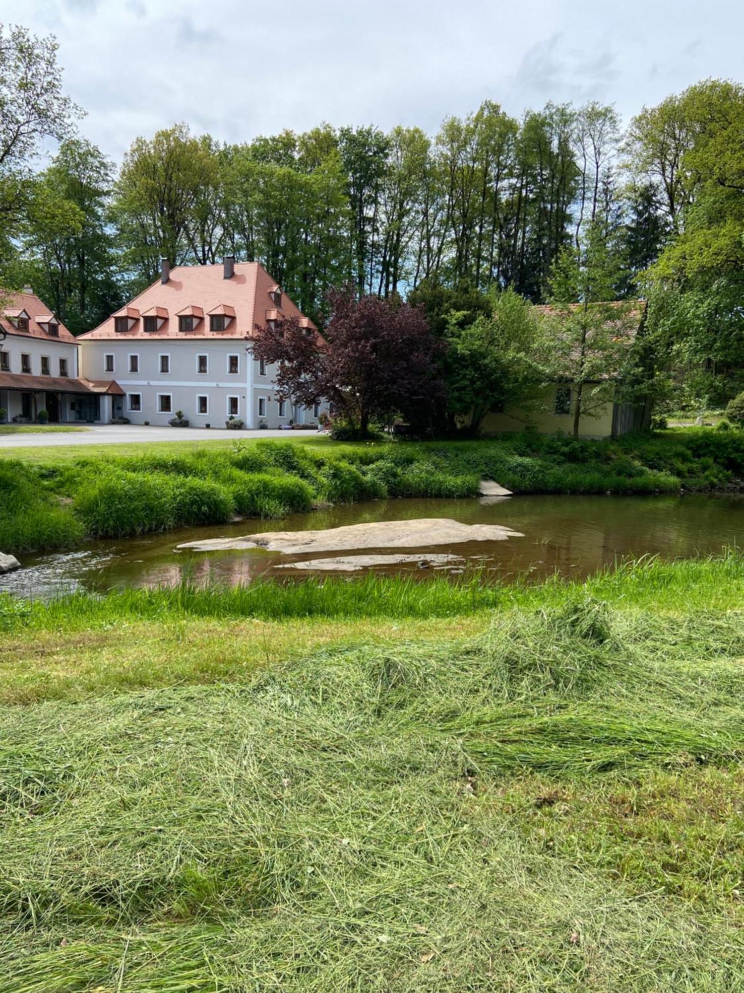 Landhotel Kahrmuehle Pressath Eksteriør billede