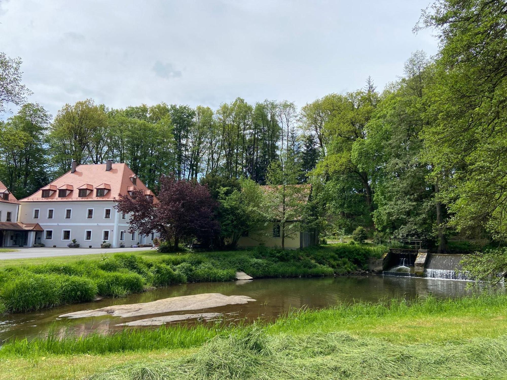 Landhotel Kahrmuehle Pressath Eksteriør billede